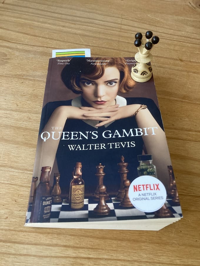 The Queen's Gambit[QUEENS GAMBIT][Paperback]